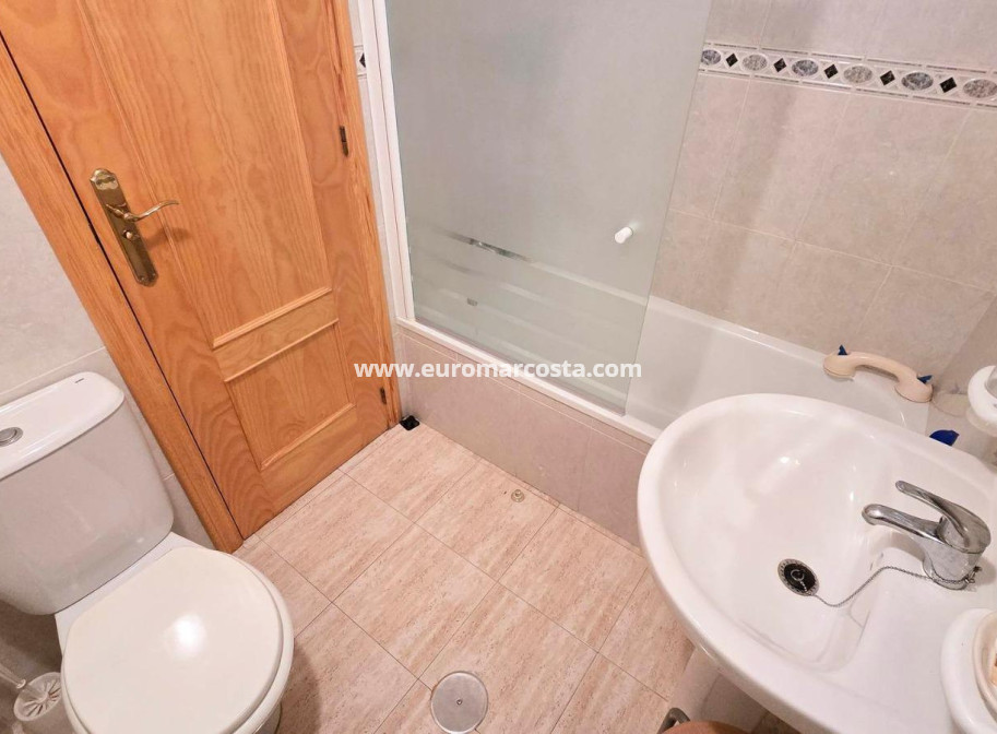 Objekte zum Wiederverkauf - Wohnung - Torrevieja - TORREVIEJA