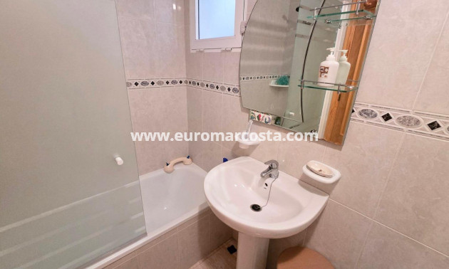 Objekte zum Wiederverkauf - Wohnung - Torrevieja - TORREVIEJA