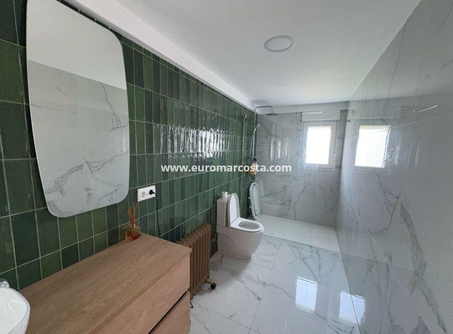 Venta - Villa - Torrevieja - Los Balcones - Los Altos del Edén