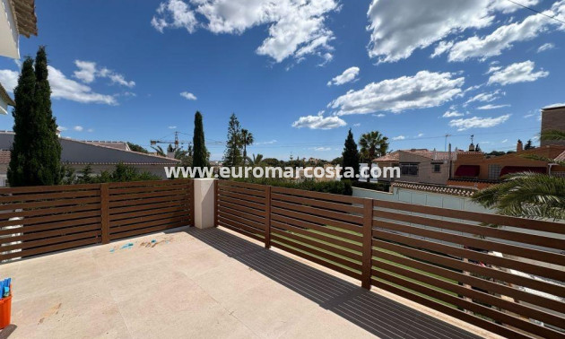Venta - Villa - Torrevieja - Los Balcones - Los Altos del Edén