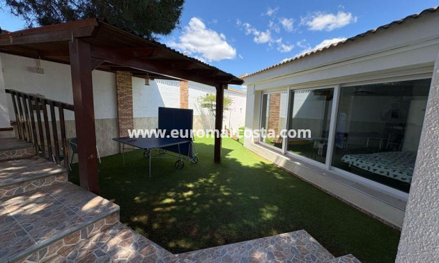 Venta - Villa - Torrevieja - Los Balcones - Los Altos del Edén