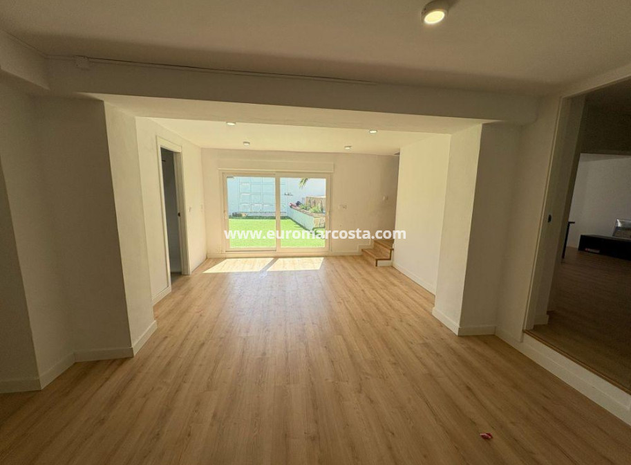 Venta - Villa - Torrevieja - Los Balcones - Los Altos del Edén