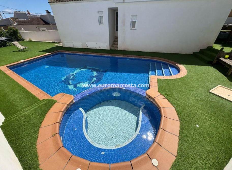 Venta - Villa - Torrevieja - Los Balcones - Los Altos del Edén