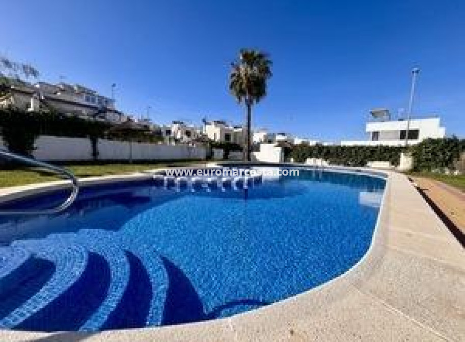 Venta - Adosado - Orihuela Costa - TORREVIEJA
