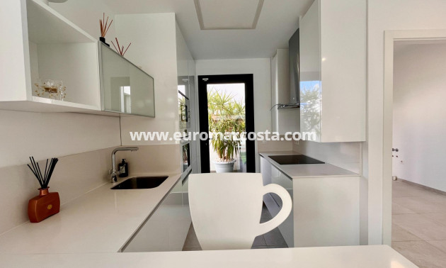 Venta - Adosado - Orihuela Costa - TORREVIEJA