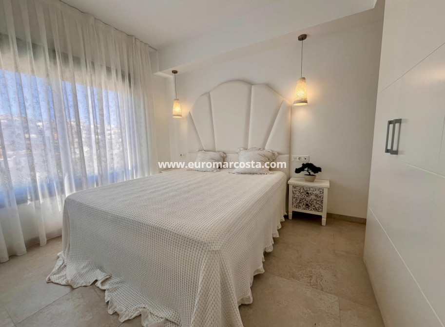 Venta - Adosado - Orihuela Costa - TORREVIEJA