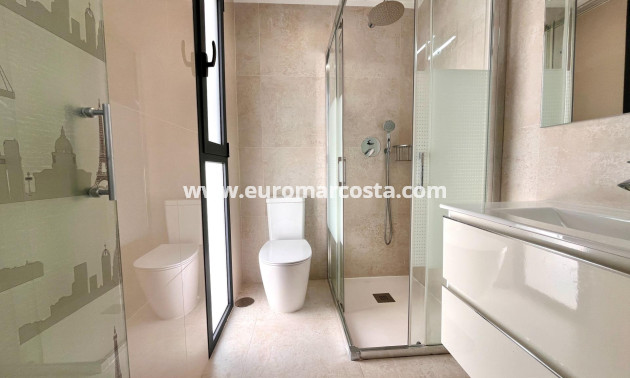Venta - Adosado - Orihuela Costa - TORREVIEJA