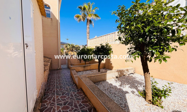 Venta - Villa - Orihuela Costa - TORREVIEJA