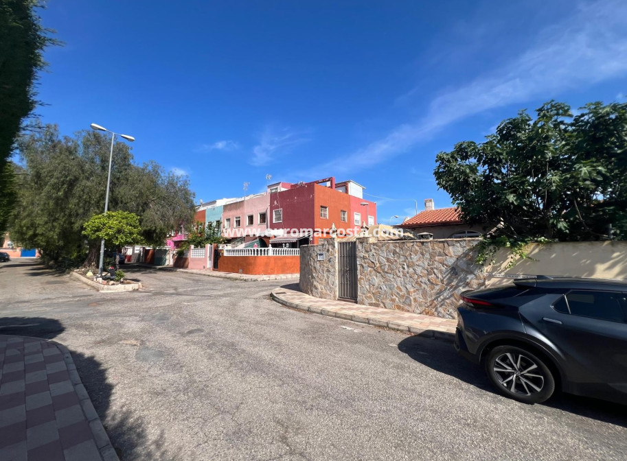 Venta - Adosado - Torrevieja - TORREVIEJA