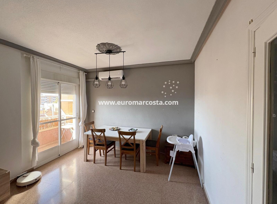 Venta - Apartamento / piso - Los Montesinos
