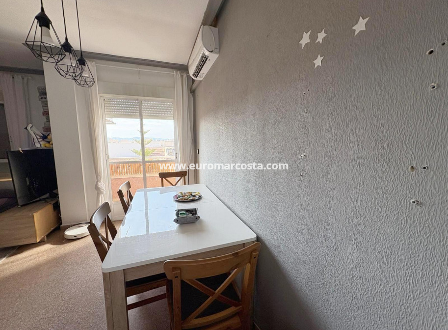 Venta - Apartamento / piso - Los Montesinos