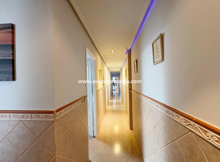 Venta - Apartamento / piso - Los Montesinos
