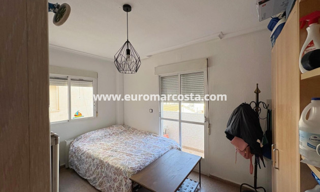 Venta - Apartamento / piso - Los Montesinos
