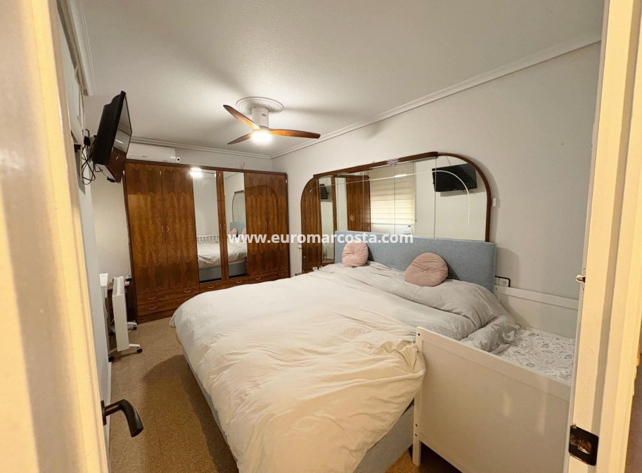 Venta - Apartamento / piso - Los Montesinos