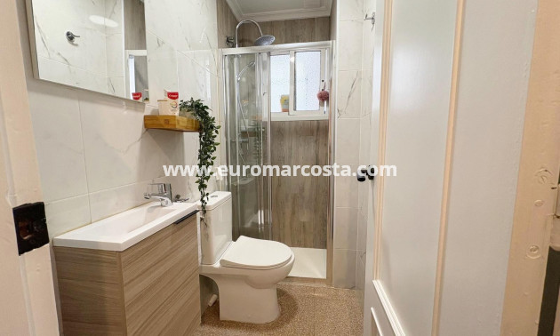 Venta - Apartamento / piso - Los Montesinos