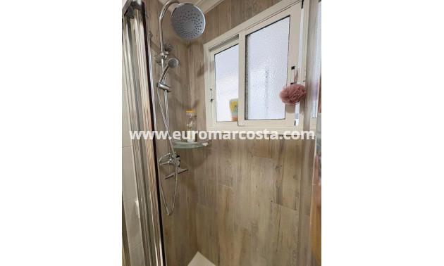 Venta - Apartamento / piso - Los Montesinos