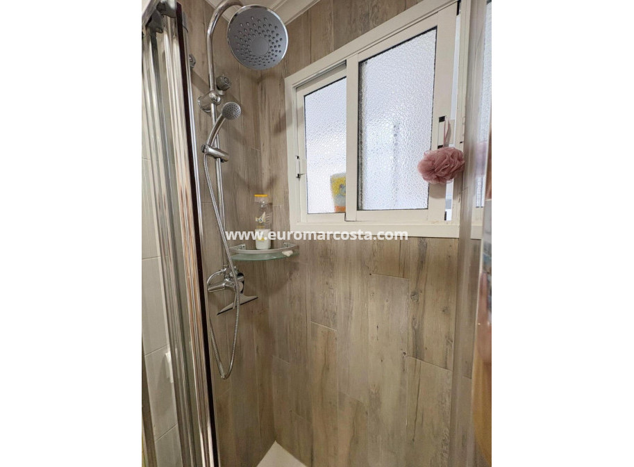 Venta - Apartamento / piso - Los Montesinos