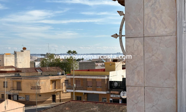 Venta - Apartamento / piso - Los Montesinos