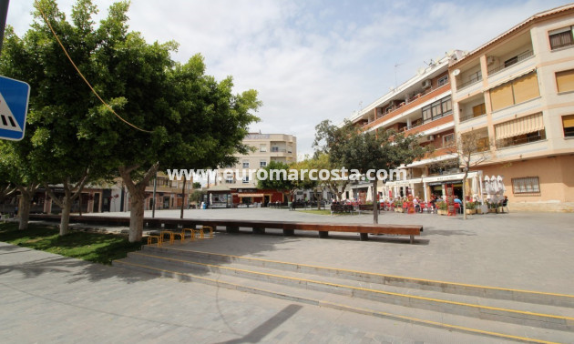 Venta - Apartamento / piso - Los Montesinos