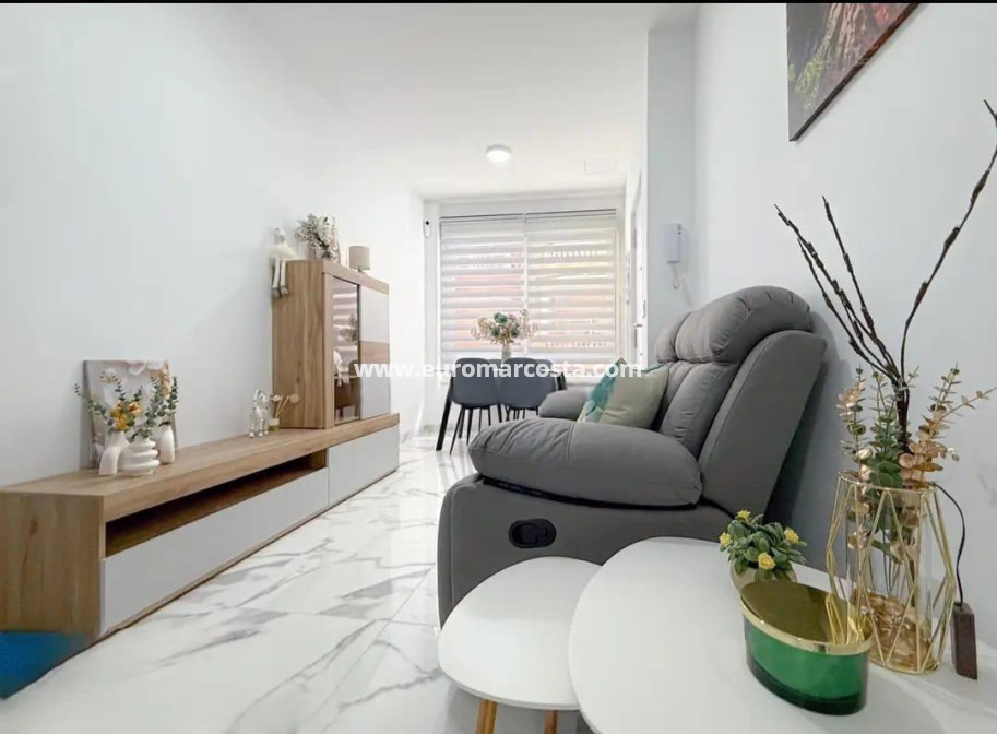 Venta - Apartamento / piso - Torrevieja - TORREVIEJA