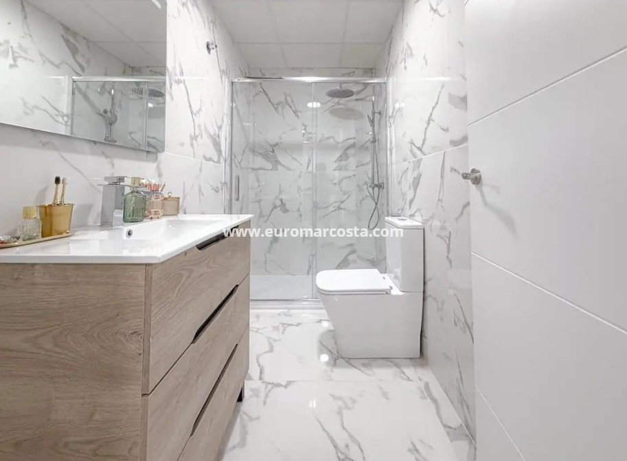 Venta - Apartamento / piso - Torrevieja - TORREVIEJA