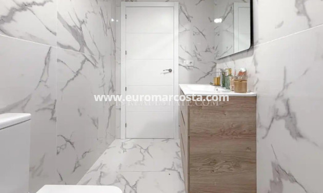 Venta - Apartamento / piso - Torrevieja - TORREVIEJA