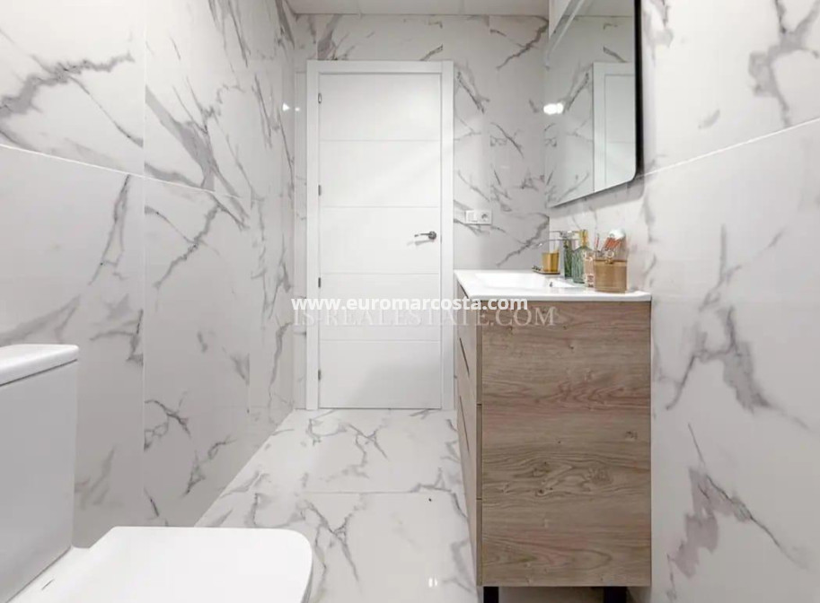 Venta - Apartamento / piso - Torrevieja - TORREVIEJA