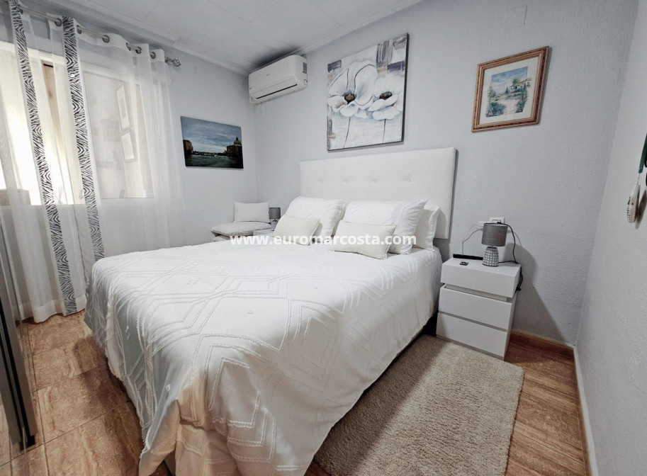 Objekte zum Wiederverkauf - Bungalow - Torrevieja - La Siesta - El Salado - Torreta