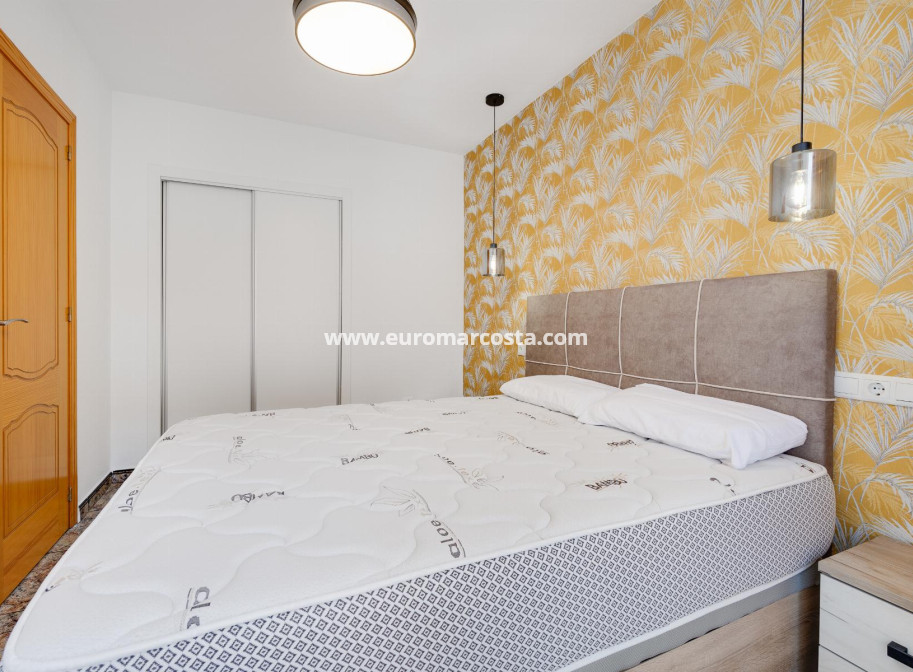 Sale - Apartment / flat - Torrevieja - TORREVIEJA