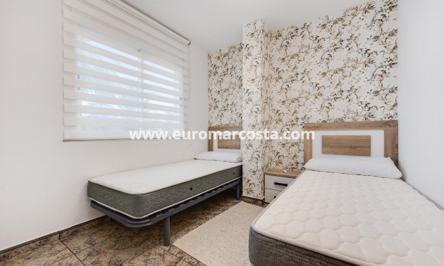 Sale - Apartment / flat - Torrevieja - TORREVIEJA