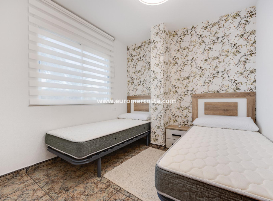 Sale - Apartment / flat - Torrevieja - TORREVIEJA
