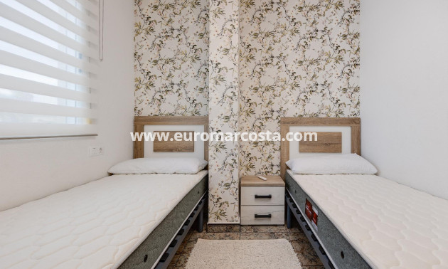 Sale - Apartment / flat - Torrevieja - TORREVIEJA