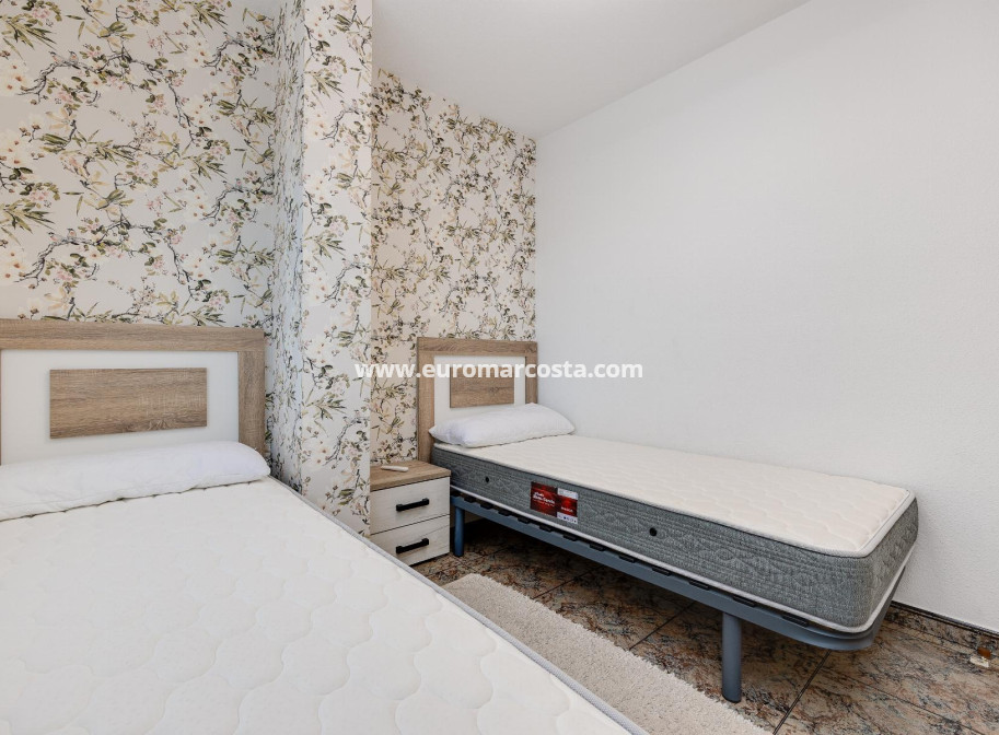 Sale - Apartment / flat - Torrevieja - TORREVIEJA