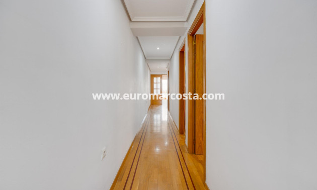 Sale - Apartment / flat - Torrevieja - TORREVIEJA