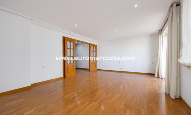 Sale - Apartment / flat - Torrevieja - TORREVIEJA