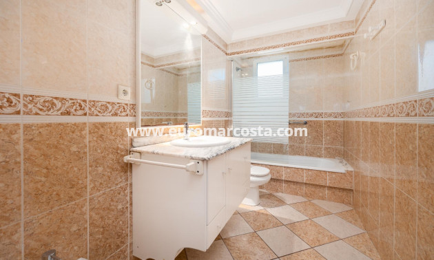 Sale - Apartment / flat - Torrevieja - TORREVIEJA
