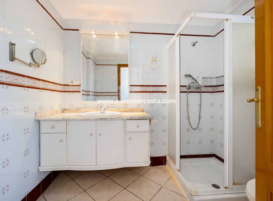 Sale - Apartment / flat - Torrevieja - TORREVIEJA