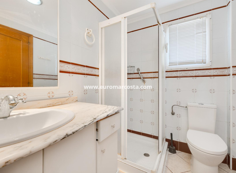 Sale - Apartment / flat - Torrevieja - TORREVIEJA