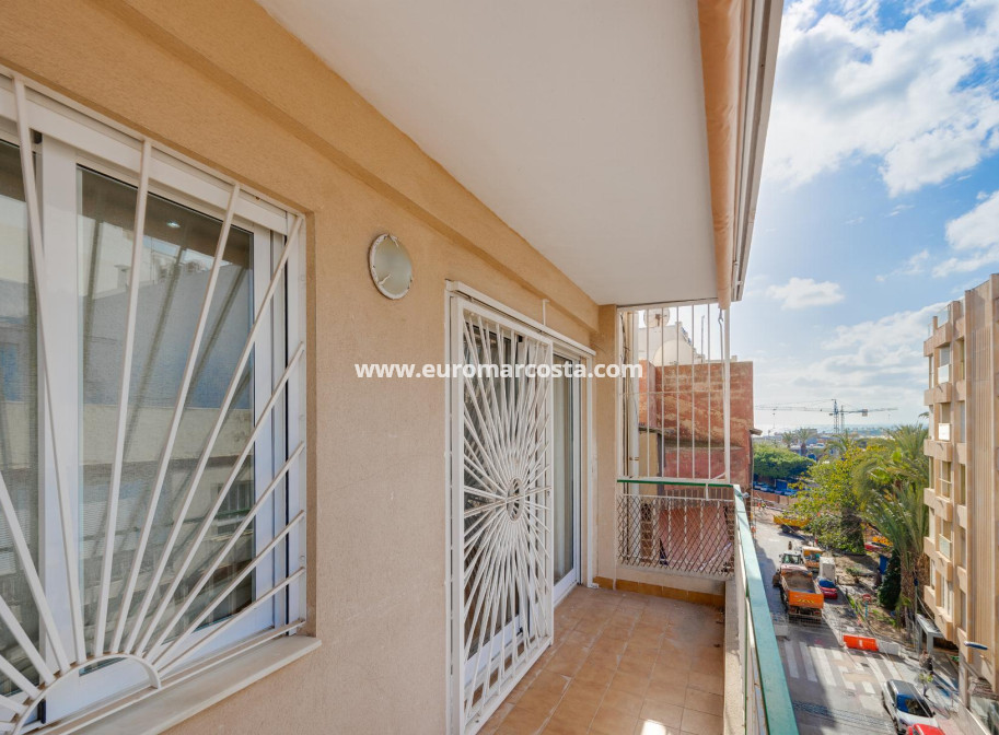 Sale - Apartment / flat - Torrevieja - TORREVIEJA