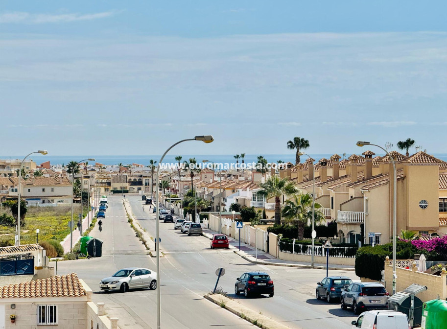 Sale - Chalet - Orihuela Costa - La Zenia- Orihuela costa