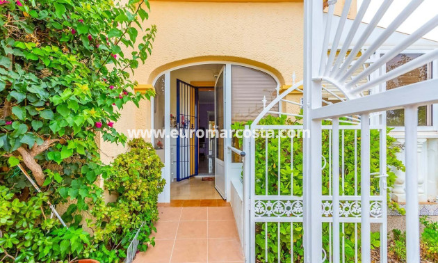 Sale - Chalet - Orihuela Costa - La Zenia- Orihuela costa
