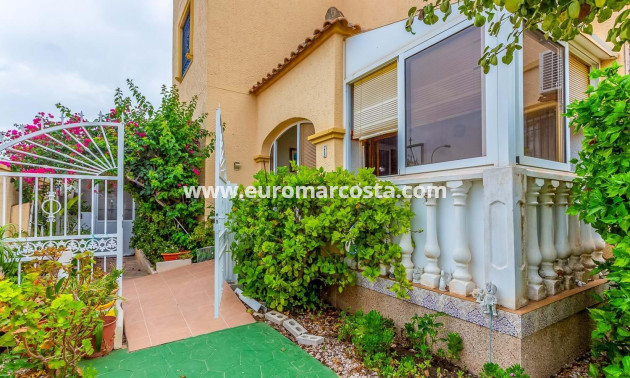 Sale - Chalet - Orihuela Costa - La Zenia- Orihuela costa
