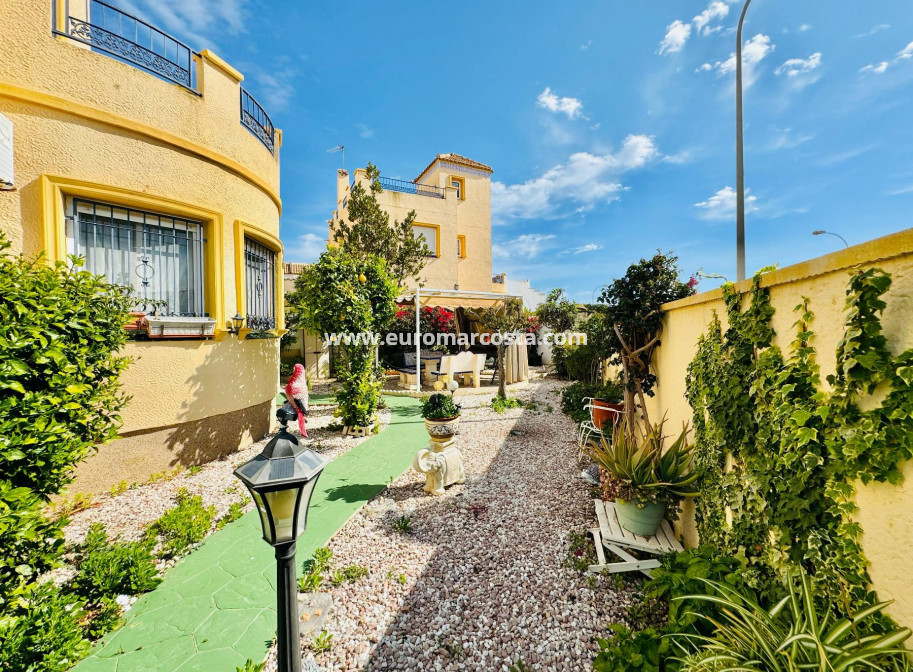 Sale - Chalet - Orihuela Costa - La Zenia- Orihuela costa