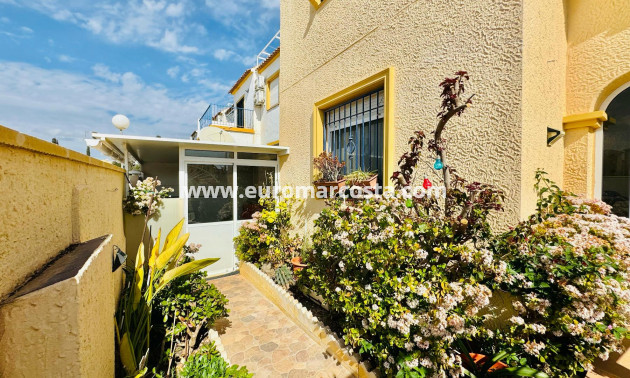 Sale - Chalet - Orihuela Costa - La Zenia- Orihuela costa