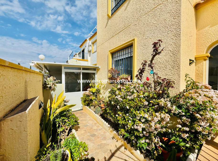 Sale - Chalet - Orihuela Costa - La Zenia- Orihuela costa