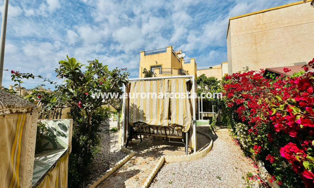 Sale - Chalet - Orihuela Costa - La Zenia- Orihuela costa