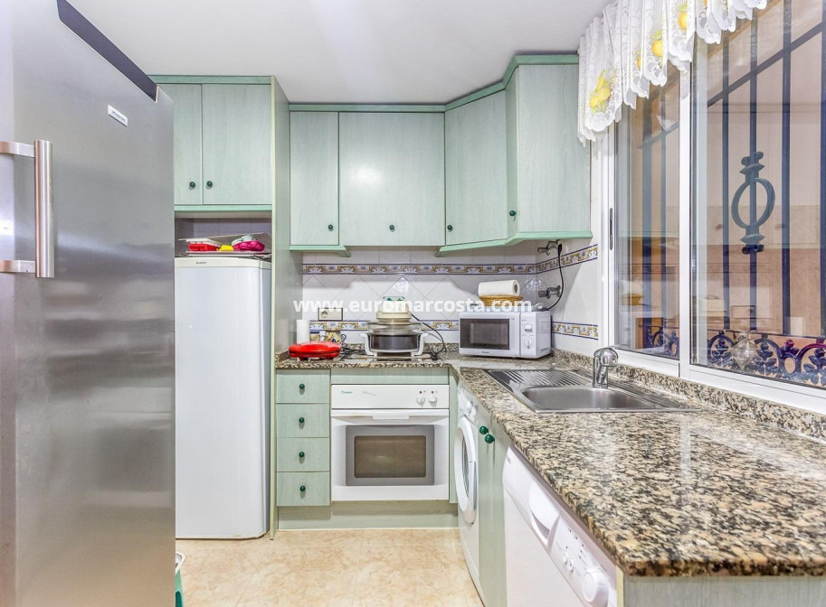 Sale - Chalet - Orihuela Costa - La Zenia- Orihuela costa