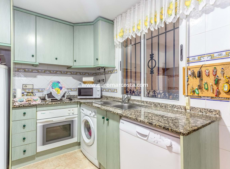 Sale - Chalet - Orihuela Costa - La Zenia- Orihuela costa