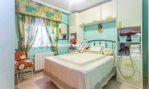 Sale - Chalet - Orihuela Costa - La Zenia- Orihuela costa