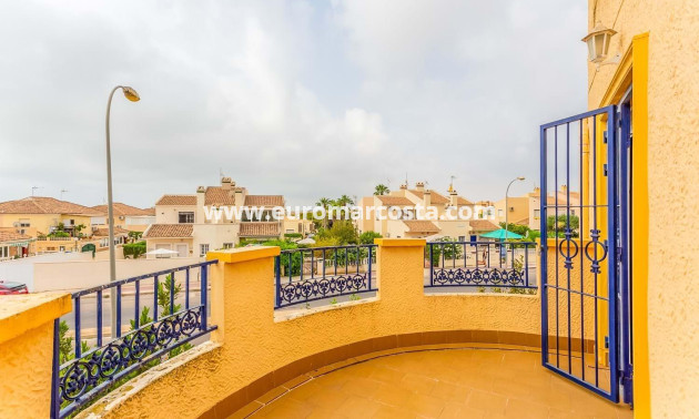 Sale - Chalet - Orihuela Costa - La Zenia- Orihuela costa